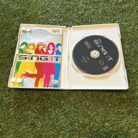 Lot Of 9 Nintendo Wii Games Just Dance 1 & 2 Sonic Deer Drive iCarly Help Wanted - Picture 16 of 16